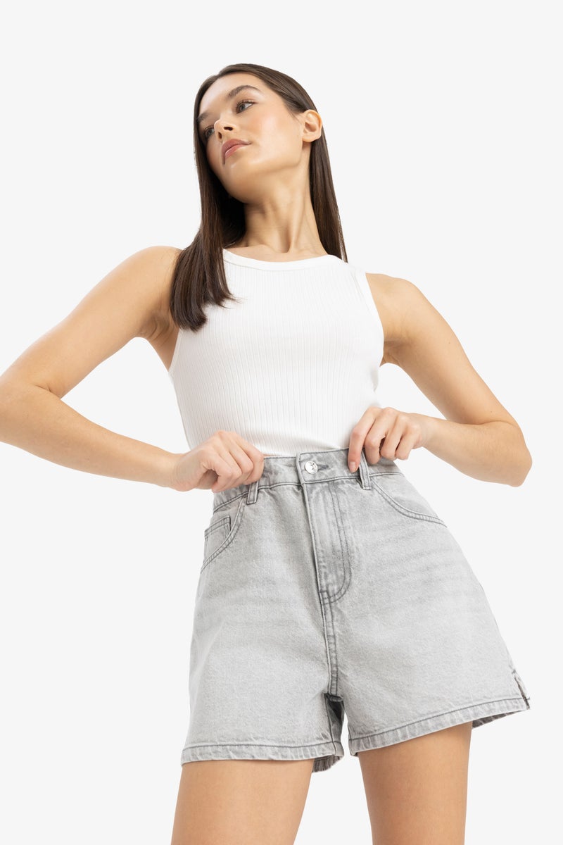 ديفاكتو شورت جينز قصير موم فيت بخصر عالي - Image 5